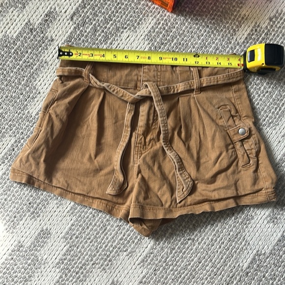 Self Trouser High Rise Short - Picture 4 of 4